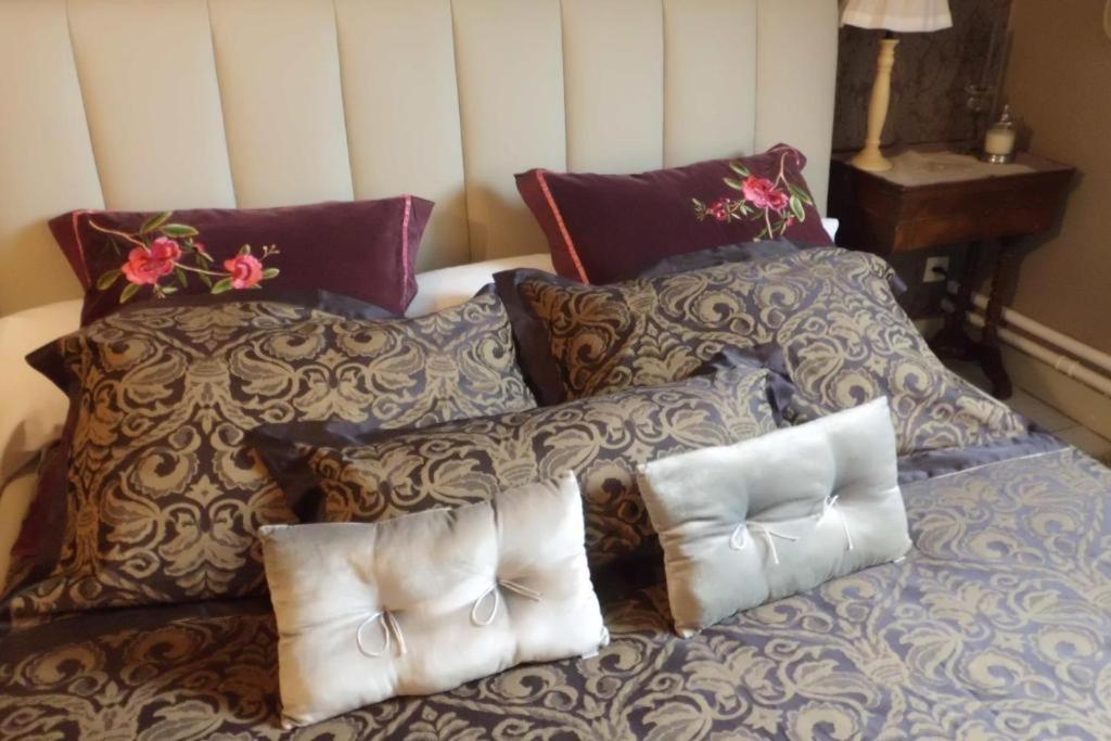 Le Clos Saint Paul Hotel Tourny Room photo